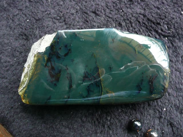 Green amber - Dominican Republic