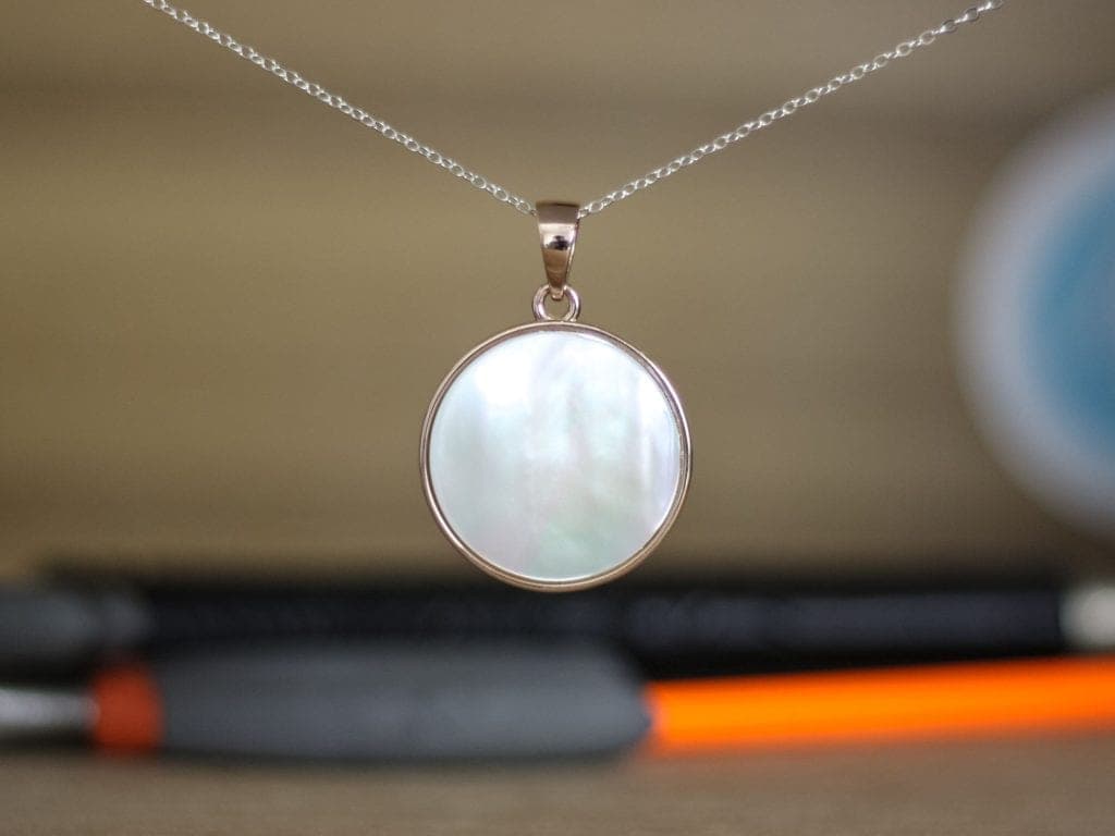 Mother of pearl pendant
