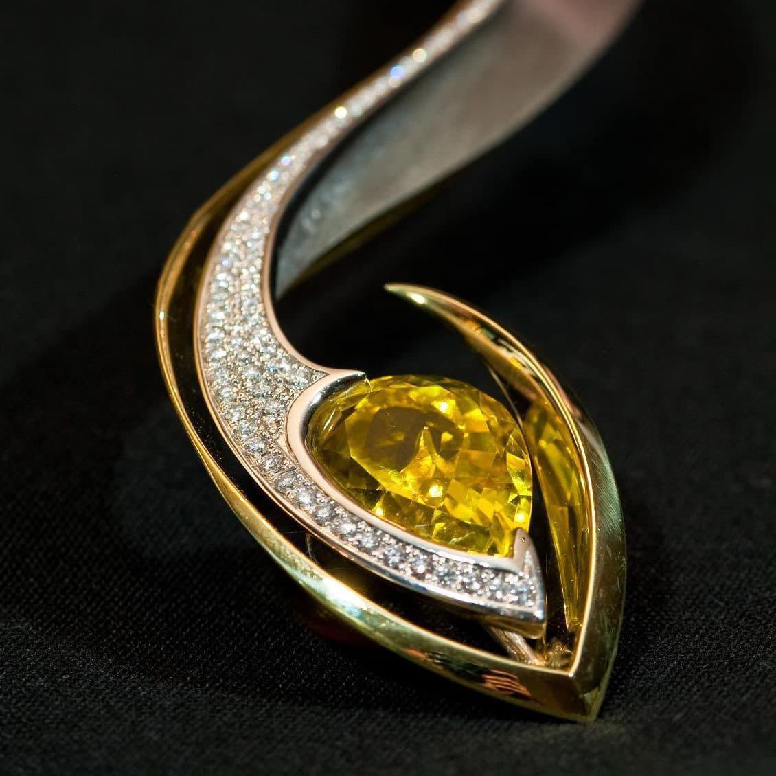 19 Stunning Yellow Gemstones (With 9 Best Picks for Jewelry)