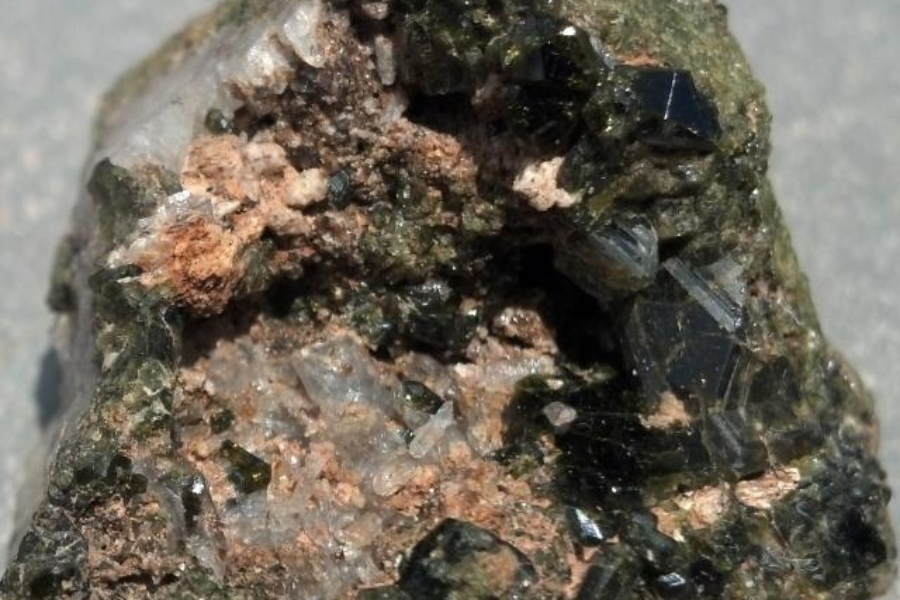 Colorado gemstones - quartz, epidote, feldspar, and hornblende